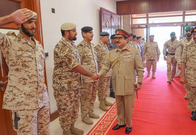 بالصور: جلالة الملك المعظم القائد الأعلى للقوات المسلحة يزور القيادة العامة لقوة دفاع البحرين