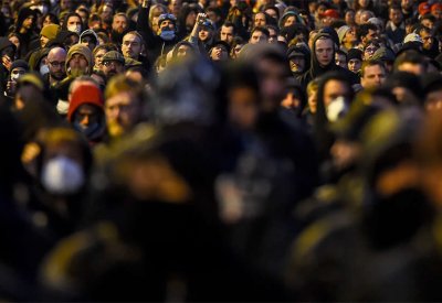 فقر وبطالة وعنف.. "قضية نائل" تعيد أزمة ضواحي فرنسا للواجهة