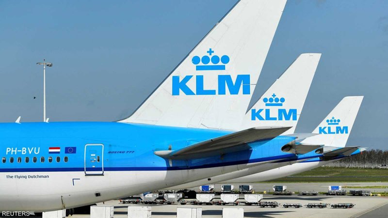 العاصفة "بولي" تعرقل حركة الطيران والسكك الحديدية في هولندا
