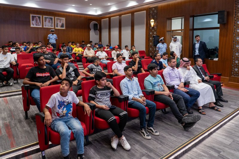 أمانة النواب تستقبل الطلبة المشاركين بالبرنامج الصيفي للمحافظة الشمالية