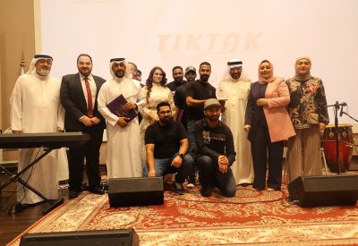 أمسية موسيقية جماهيرية لفرقة تيك تاك على مسرح عبدالرحمن كانو الثقافي