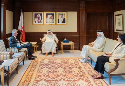 وزير الخارجية يستقبل المدير التنفيذي للمعهد الدولي للدراسات الاستراتيجية في الشرق الأوسط
