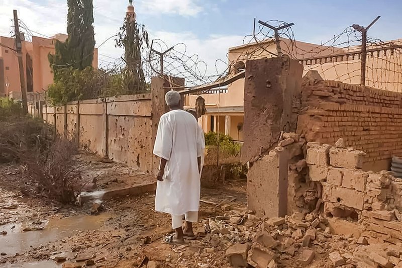 دفن الموتى داخل الأحياء.. تزايد مخيف في أعداد ضحايا السودان