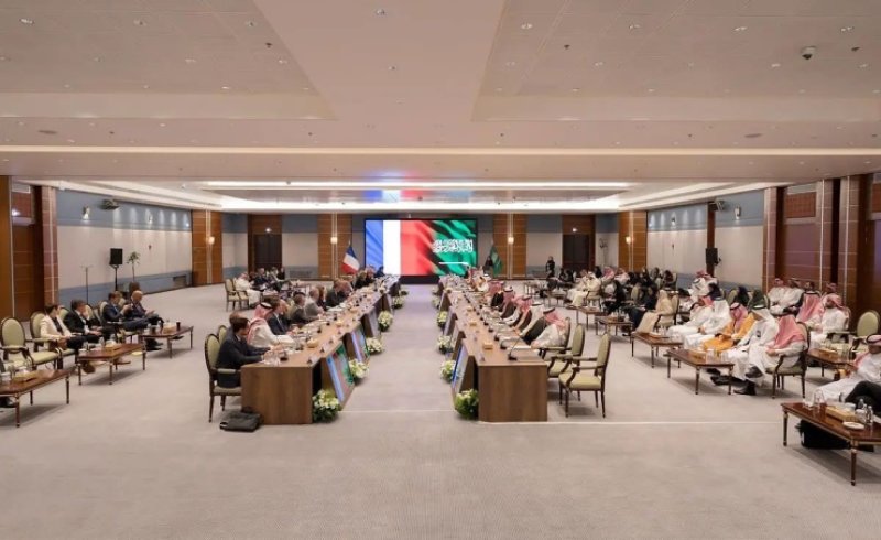 السعودية وفرنسا تتفقان على تعزيز التعاون في مجال الطاقة النووية