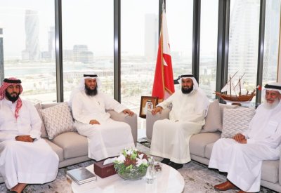 رئيس مجلس الأوقاف السنية يستقبل رئيس قسم الفقه المقارن بكلية الشريعة والدراسات الإسلامية بدولة الكويت