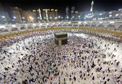 350 دينارا كلفة عمرة محرم بالطائرة و40 في الباص