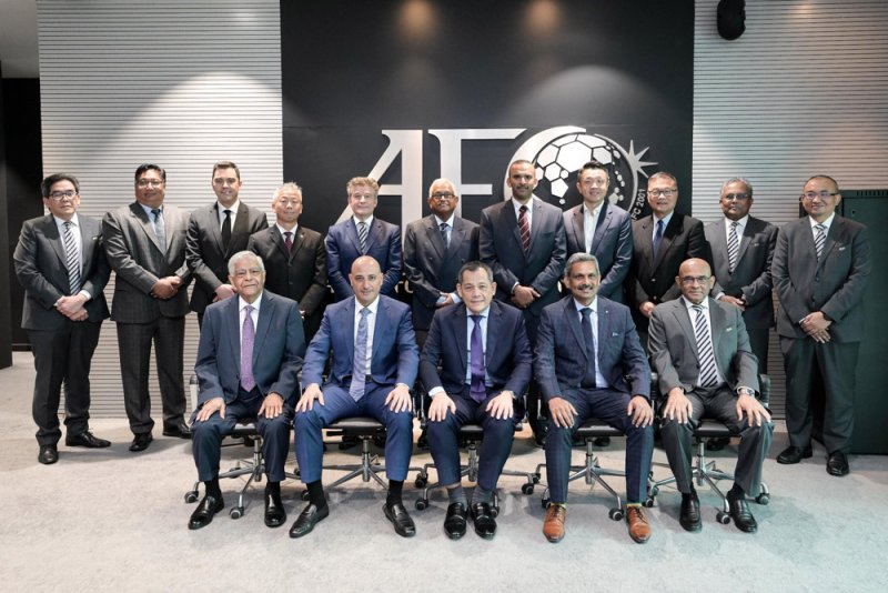 رئيس الاتحاد البحريني لكرة القدم يشارك في اجتماع اللجنة المالية بالاتحاد الآسيوي