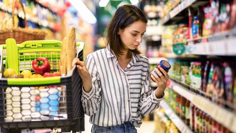 مواد غذائية يمكنك تناولها بعد انتهاء مدة صلاحيتها.. تعرف عليها