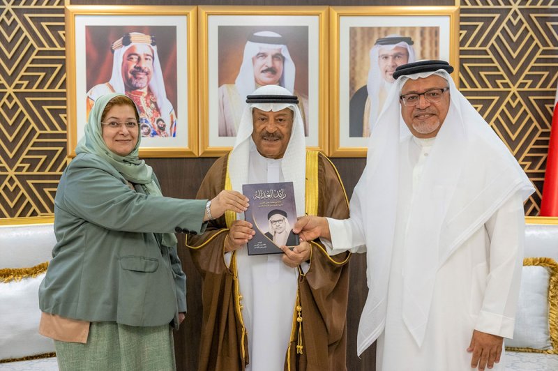 رئيس مجلس الشورى يثمّن الجهود التوثيقية لسِيَر الشخصيات الوطنية وإسهاماتها في ترسيخ العدالة وتطوير مهنة المحاماة