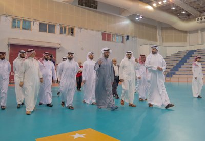 خالد بن حمد يتفقد مرافق صالات أم الحصم الرياضية.. سموه يؤكد على أهمية توفير المنشآت الرياضية الملائمة