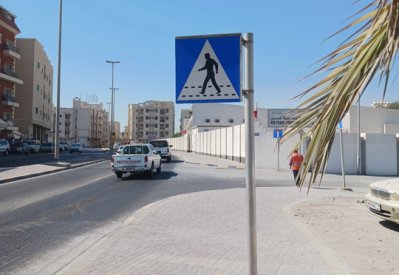 لرفع مستوى السلامة المرورية.. تركيب وصيانة 312 علامة مرورية و 202 أعمدة