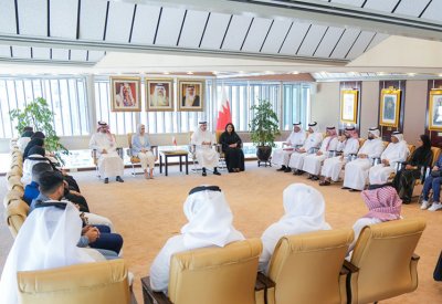 وزيرا العدل وشؤون الشباب يشيدان بما يتمتع به المحامون البحرينيون الشباب من طاقات وقدرات واعدة