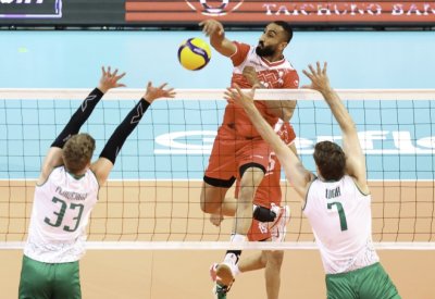 منتخب البحرين للكرة الطائرة يتأهل إلى نصف نهائي كأس التحدي الآسيوي