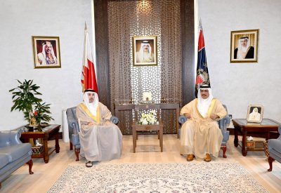 وزير الداخلية يؤكد خلال استقباله محافظ العاصمة على تعزيز التعاون بين المحافظة والمواطنين في تحقيق الأمن المجتمعي