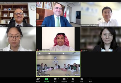 جامعتا البحرين وشانغهاي تبحثان تعزيز التعاون في المجالات المعرفية والأكاديمية 
