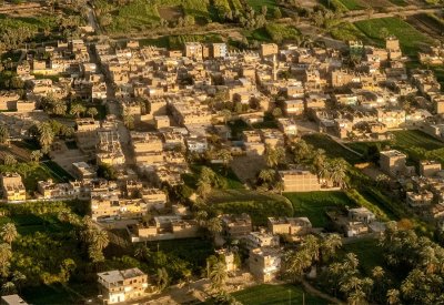 "مرض غامض" يصيب 250 شخصا بقرية مصرية.. ووزارة الصحة تعلق