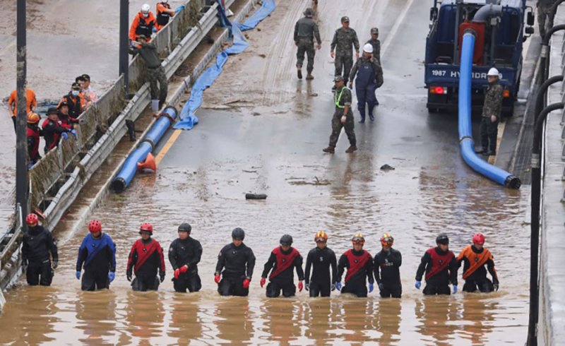 32 قتيلا و10 مفقودين بسبب الأمطار الغزيرة في كوريا الجنوبية