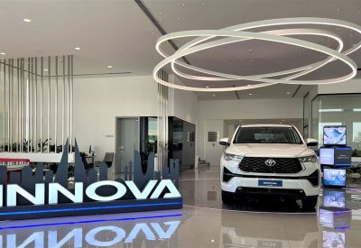 تويوتا تطلق Innova الجديدة كلياً التي تمزج بين الأناقة والعملية