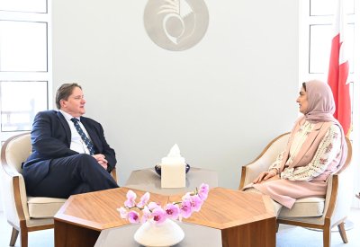 الأنصاري تستقبل الأمين العام لمنظمة المجتمعات الدولية
