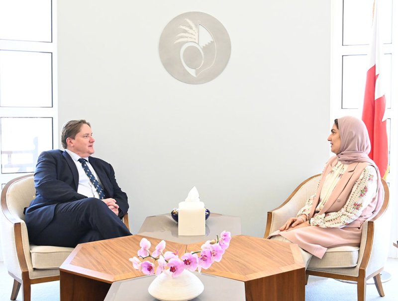 الأنصاري تستقبل الأمين العام لمنظمة المجتمعات الدولية