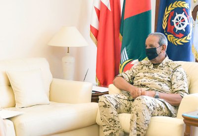 صاحب المعالي القائد العام لقوة دفاع البحرين يستقبل معالي وزير المالية والاقتصاد الوطني‎‎‎‎‎‎‎‎‎‎‎‎