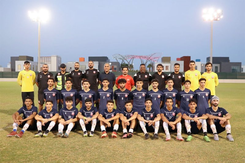 سمو الشيخ خليفة بن علي يشهد تحضيرات منتخب الشباب