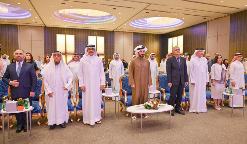 خالد بن حمد يرعى حفل جوائز البحرين للرؤساء التنفيذيين الداعمين للذكاء الإصطناعي