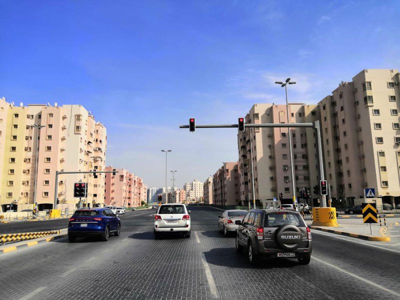 الأشغال": تعديل نظام ثلاث إشارات ضوئية على شارع 11 المؤدي إلى إسكان اللوزي