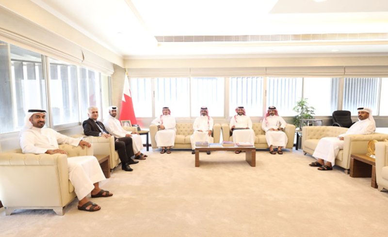 وزير العدل يبحث مع الرئيس التنفيذي لمركز سمو الشيخ ناصر التعاون في مجال تطبيقات الذكاء الاصطناعي