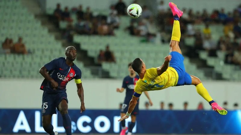 النصر السعودي يتعادل مع باريس سان جيرمان
