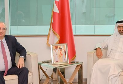 وزير الصناعة والتجارة يستقبل سفير دولة إسرائيل لدى مملكة البحرين