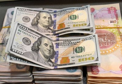محافظ المركزي العراقي يكشف أسباب تراجع العملة