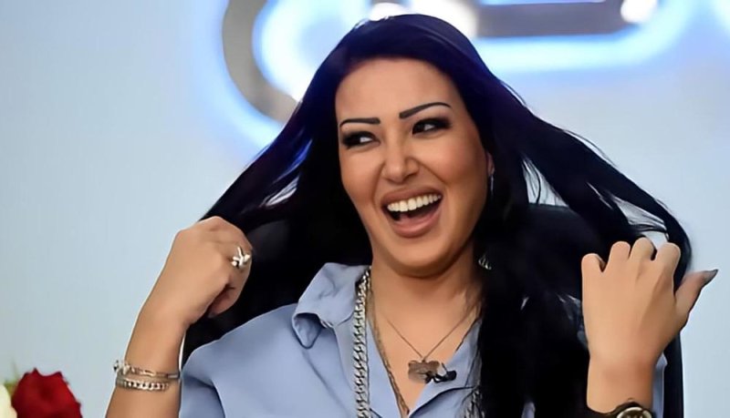 سمية الخشاب تعود للغناء