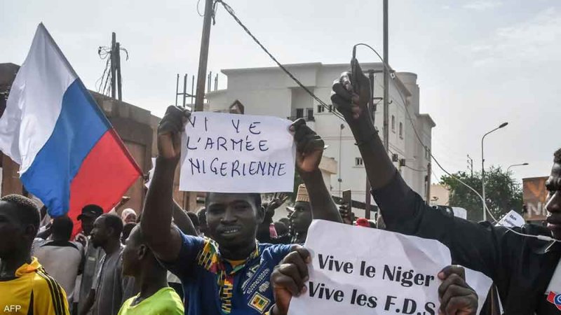 "تحيا روسيا وتسقط فرنسا".. تظاهرات حاشدة تؤيد انقلاب النيجر