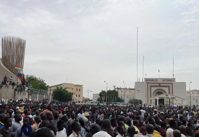 المجلس العسكري في النيجر: فرنسا تعتزم شن ضربات لتحرير بازوم