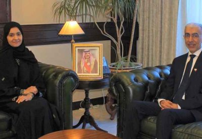 وزير الأشغال يستقبل الفائزة بجائزة القمة العالمية لمدراء تقنية المعلومات 2023