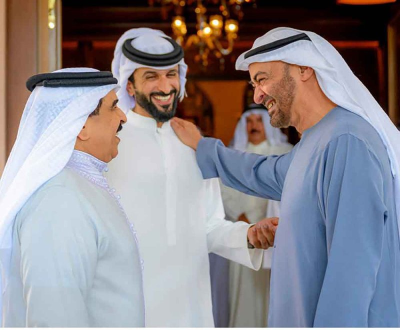 جلالة الملك المعظم يستقبل أخاه سمو رئيس دولة الإمارات العربية المتحدة في مقر إقامته في أبوظبي