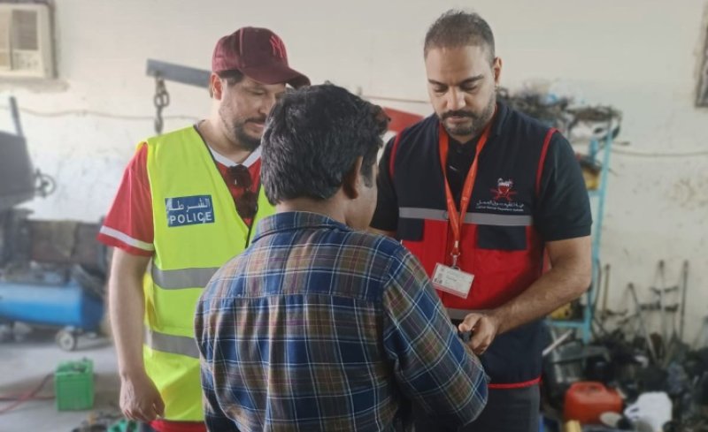 هيئة تنظيم سوق العمل تنفذ حملة تفتيشية مشتركة مع وزارة الداخلية في محافظة المحرق