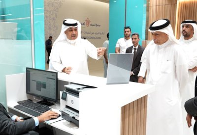 رئيس هيئة الكهرباء والماء يفتتح فرع مركز خدمات المشتركين بالمحرق