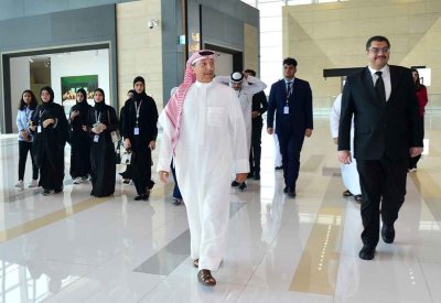 الرئيس التنفيذي لطيران الخليج يلتقي بالمشاركين في البرنامج التدريبي