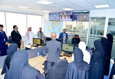 الرئيس التنفيذي لـ“طيران الخليج” يلتقي المتدربين