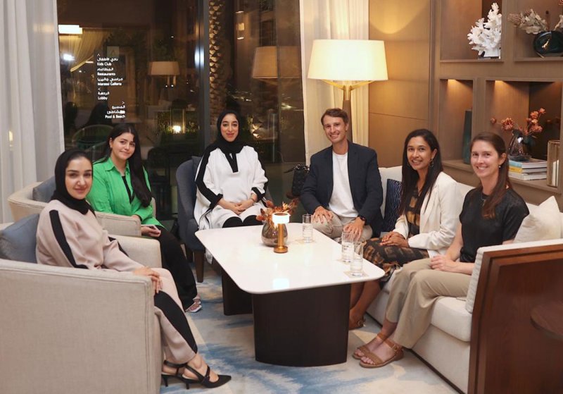 وزيرة السياحة تناقش استعدادات استضافة البحرين لحدث السياحة الفاخرة "Connections Luxury"