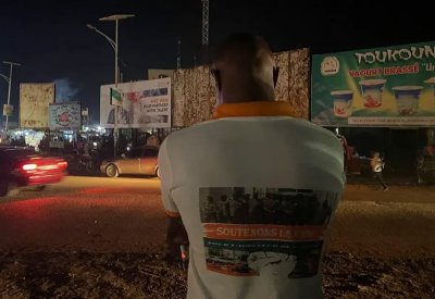 سكان النيجر يحرسون عاصمتهم ليلاً تحسباً لأي تسلل أو تدخل أجنبي