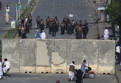 مصرع رجل شرطة إثر هجوم إرهابي في باكستان