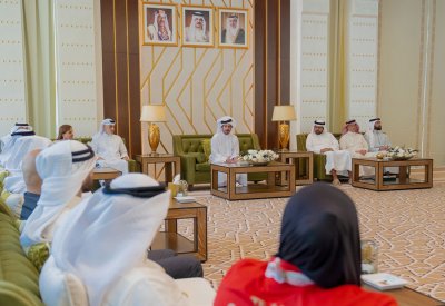 خالد بن حمد يستقبل أصحاب الإنجازات الرياضية بدورة الألعاب العربية ودورة الألعاب العالمية للأولمبياد الخاص