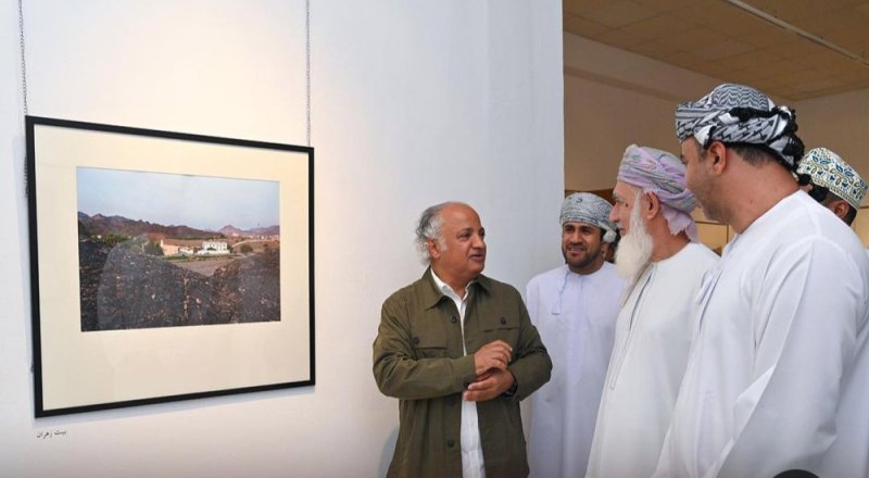 معرض مشترك للمحروس وزهران القاسمي بسلطنة عمان