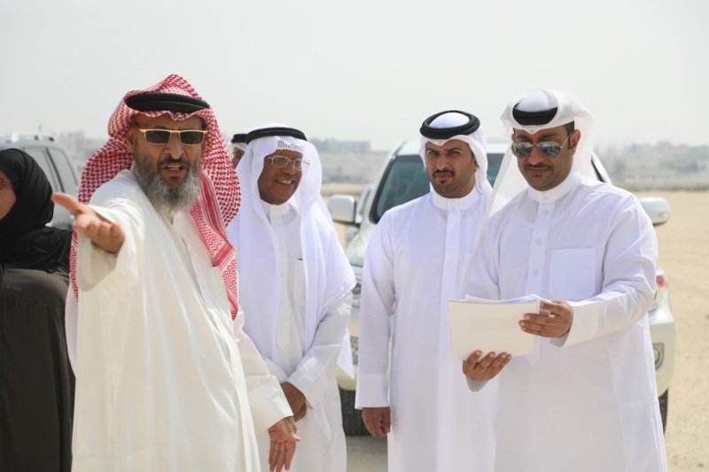 مدير عام بلدية "الجنوبية" ورئيس المجلس البلدي يتفقدان وادي البحير
