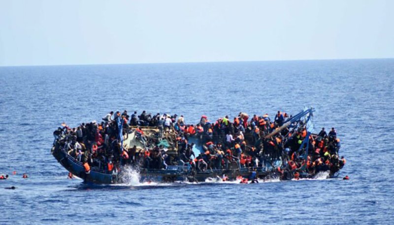 مقتل 41 شخصا في غرق سفينة مهاجرين قبالة جزيرة لامبيدوزا الإيطالية
