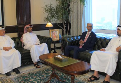 وزير الأشغال يستقبل رئيس مجلس إدارة جمعية رجال الأعمال البحرينية