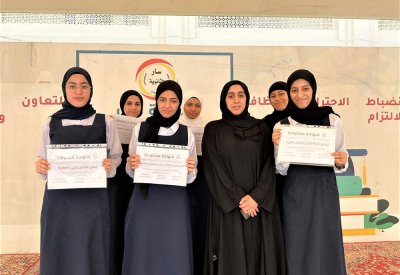 متفوقات الرياضيات بثانوية سار يقدمن دروس الدعم لـ 200 طالبة